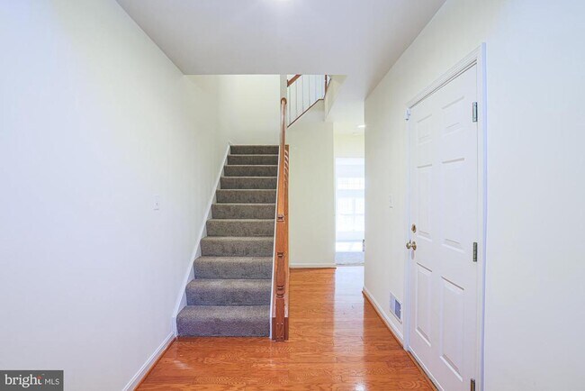 Building Photo - 8910 Dawson Manor Dr