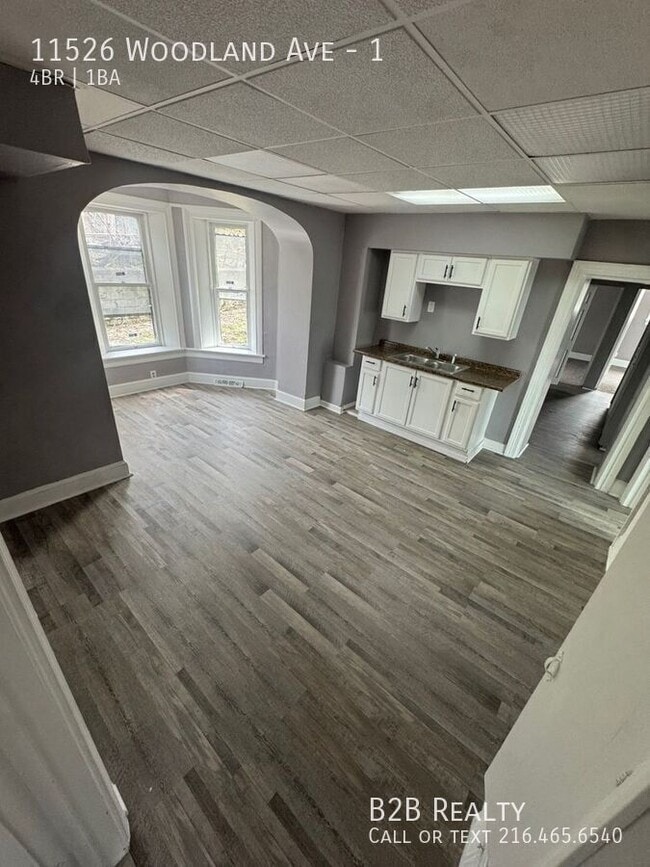 Foto del edificio - 11526 Woodland Ave