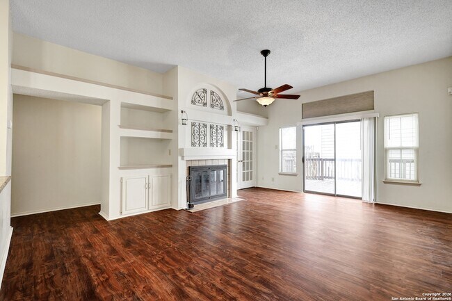 Foto del edificio - 13003 Beacon Park Dr