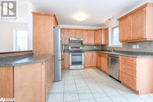 Building Photo - 40 Kell Pl