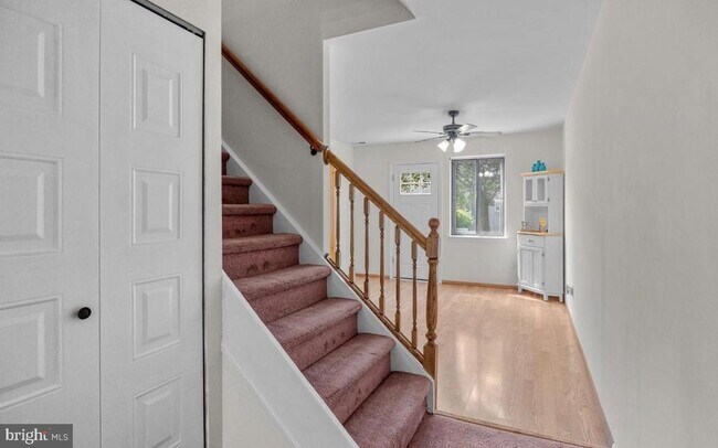 Foto del edificio - 4810 Oxford Ct