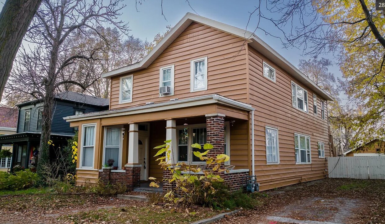 Primary Photo - 1332 W Washington Blvd
