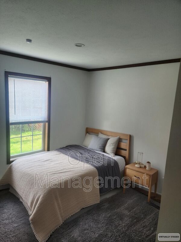 Foto del edificio - 511 E 1st St