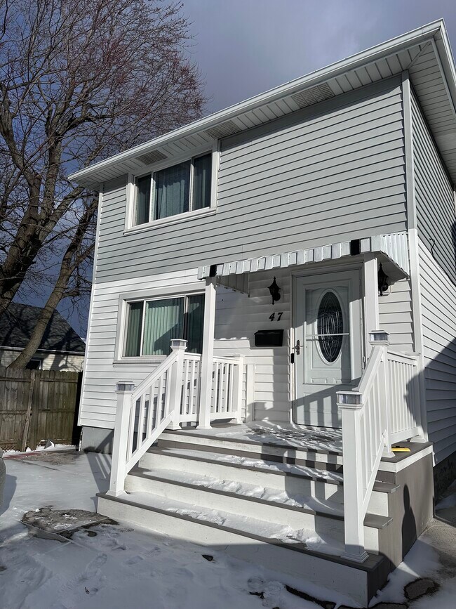 Foto del edificio - 47 Awood Pl