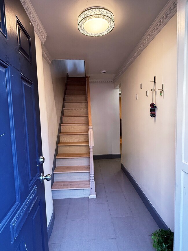 Foto del edificio - 1219 34th St NW