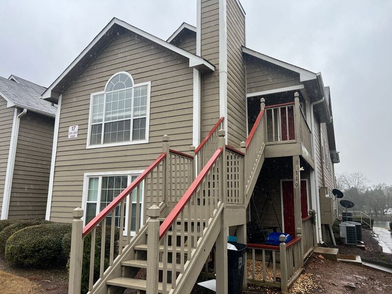 Foto principal - 321 Waters Edge Ln