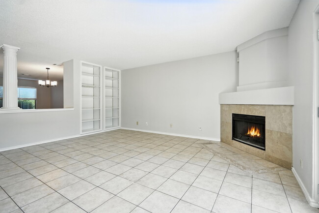 Building Photo - 2802 Redrock Trl