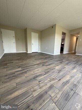 Building Photo - 125 Clubhouse Dr SW