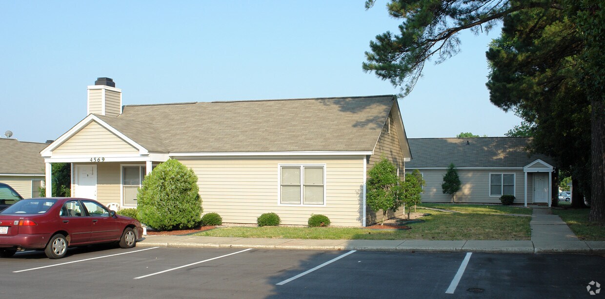 Primary Photo - 4569 Hargrove Rd