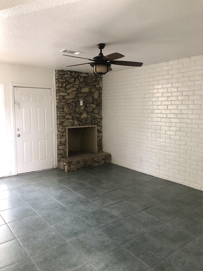 Photo - 3112 Lourdes St Townhome