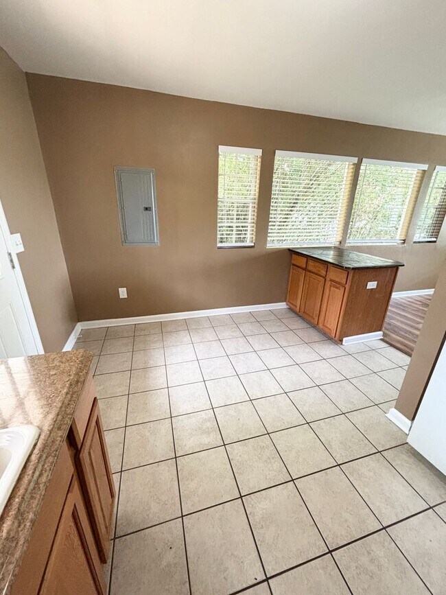 Foto del edificio - Midtown Duplex near Leon High School