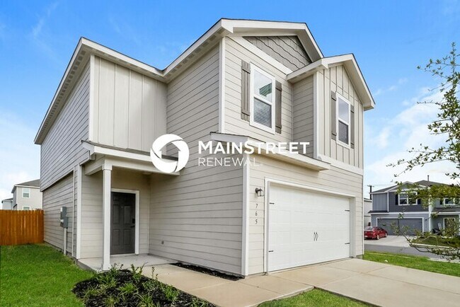 Building Photo - 3 Bedroom Pet-Friendly Home in New Braunfels, TX with Main Street Renewal