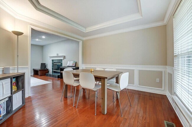 Foto del edificio - 6377 Willow Ln