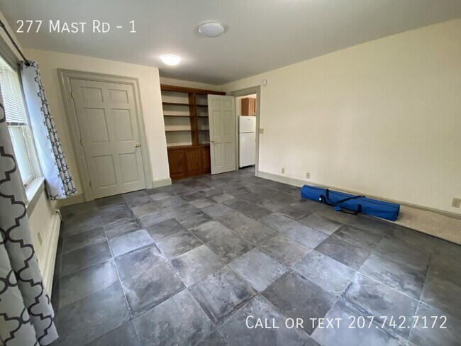 Foto del edificio - 277 Mast Rd