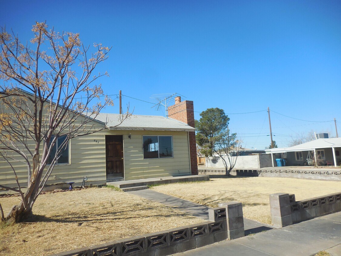 580 Karen Way, Henderson, NV 89015 House for Rent in Henderson, NV