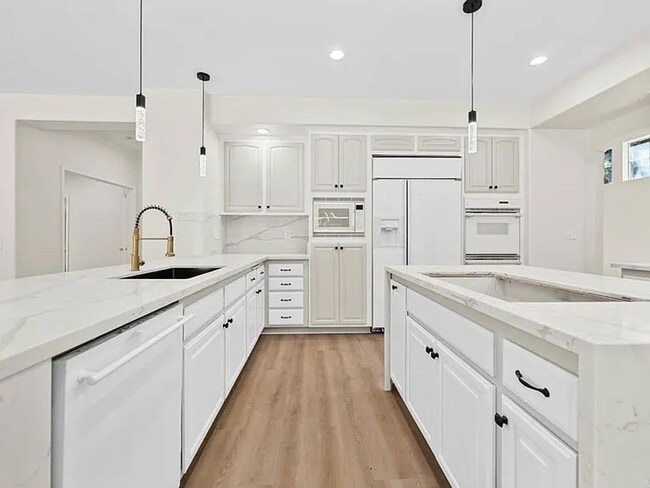 Building Photo - Beautiful Home in Murietta