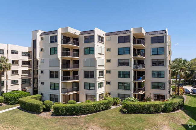 Everglades Condominiums