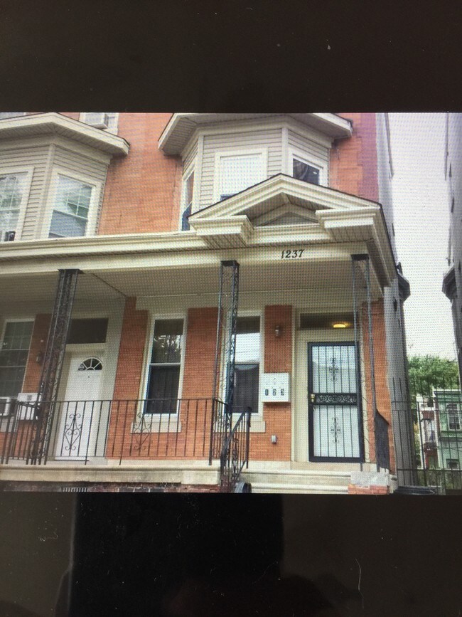 Exterior - 1237 W Allegheny Ave