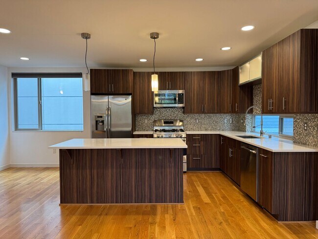 Photo - CLICK "REQUEST A TOUR" NOW! Townhome