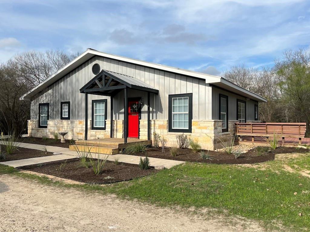 Foto principal - 2312 Riverside Farms Rd