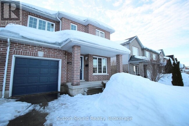 Building Photo - 1392 14th Ave E