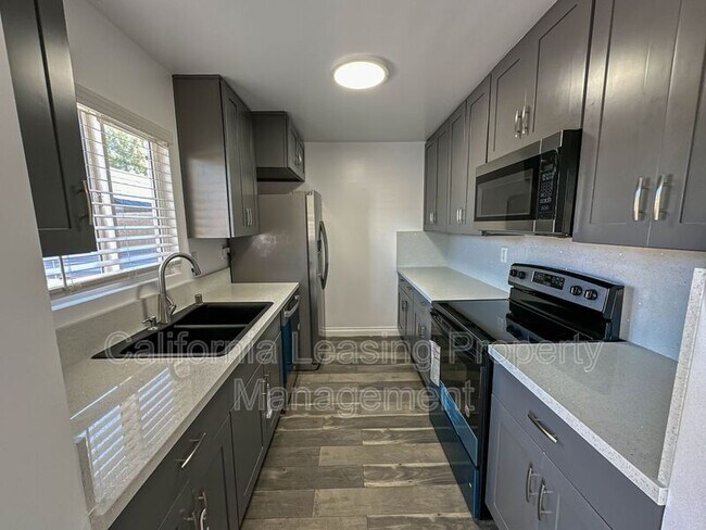 Building Photo - 25765 Hogan Dr