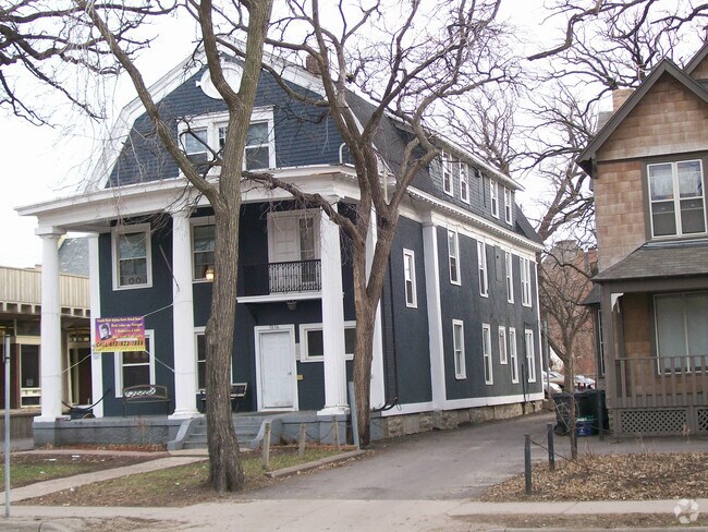 Building Photo - 1215 4th Street SE
