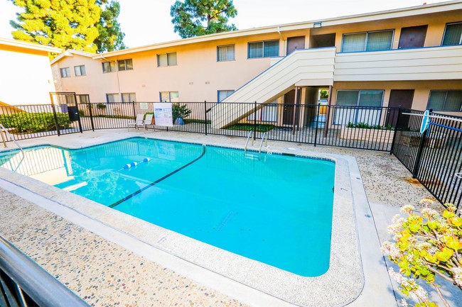 Building Photo - 2670 Mission Village Dr