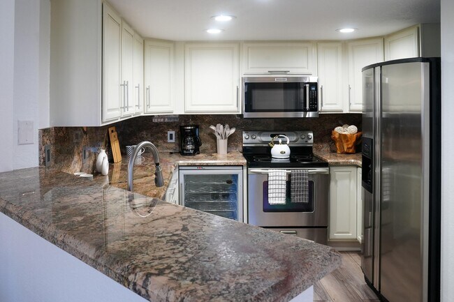 Building Photo - 1801 N Flagler Dr