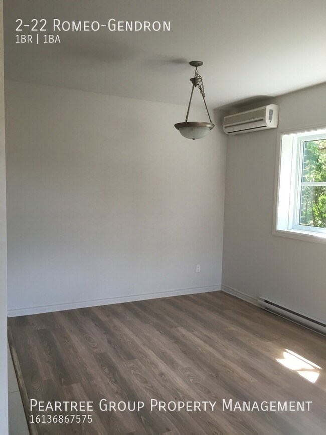 Building Photo - Right in the heart of Aylmer