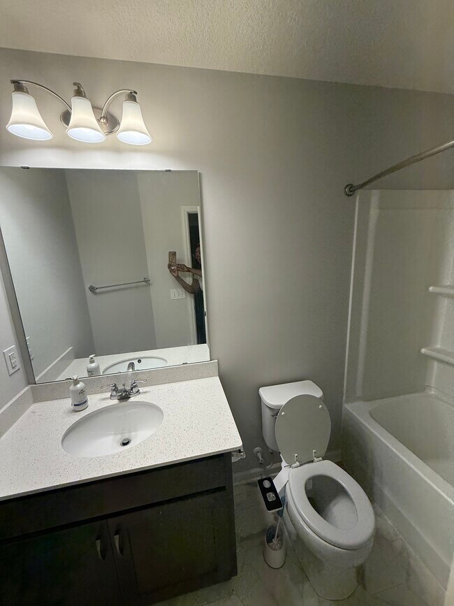 Foto del edificio - 2862 Lexington Pl N