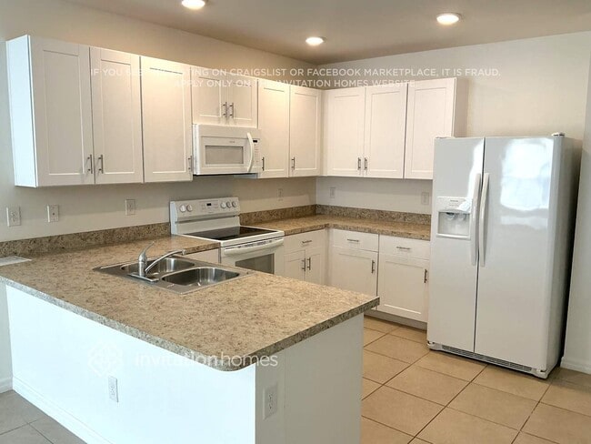 Foto del edificio - 7521 W Lenox Cir
