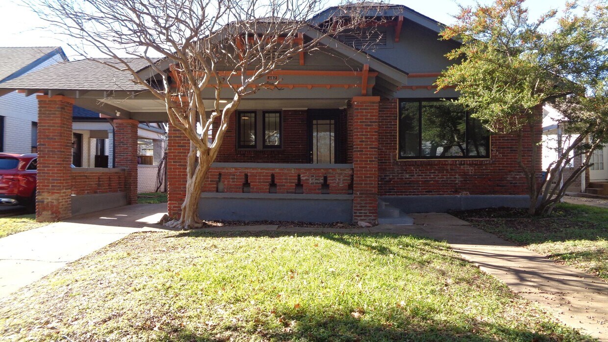 1 Story Brick House in Oak Cliff House Rental in Dallas, TX