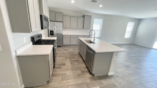 Foto del edificio - 37845 W Santa Barbara Ave