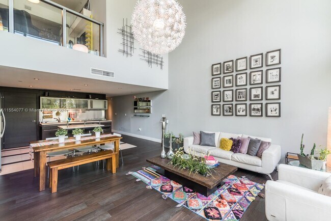 Building Photo - 6000 Collins Ave