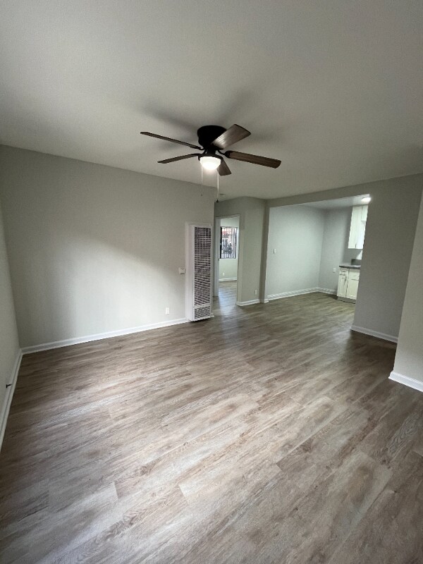 Foto del edificio - 8460 Avalon Blvd