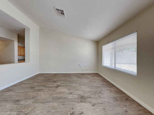 Building Photo - 9508 Glengarry Dr