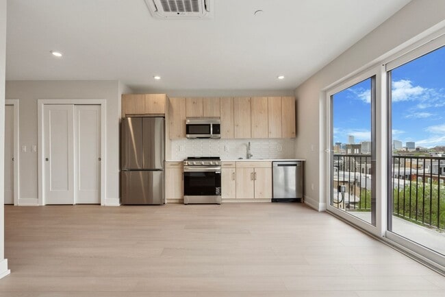 Interior Photo - The Lyle on Broad