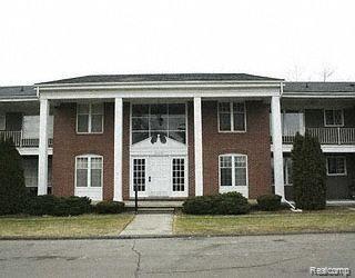 Primary Photo - 31870 Kingswood Ln