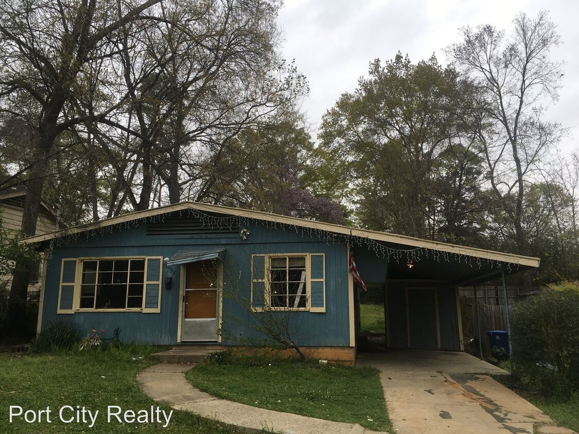Primary Photo - 3 br, 1 bath House - 3958 Huston St.