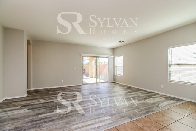 Foto del edificio - Welcome home, this 3 BR, 2 BA is waiting f...