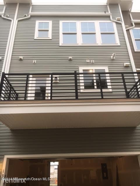 Building Photo - 3 br, 2.5 bath Townhome - 42 Cannon St