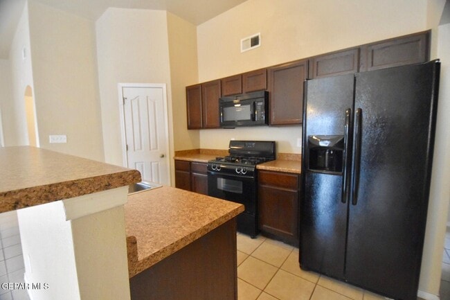 Foto del edificio - 14229 Otter Point Ct