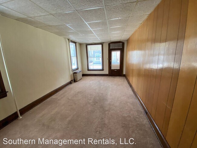 Foto del edificio - 6 br, 1 bath House - 63 W Main Street