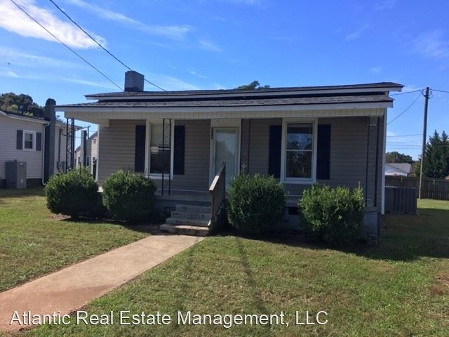 Primary Photo - 3 br, 1 bath House - 908 N Main Street