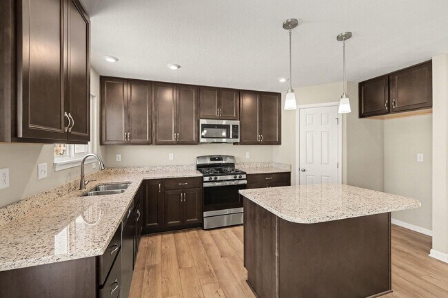 Foto del edificio - 2116 Penny Ln