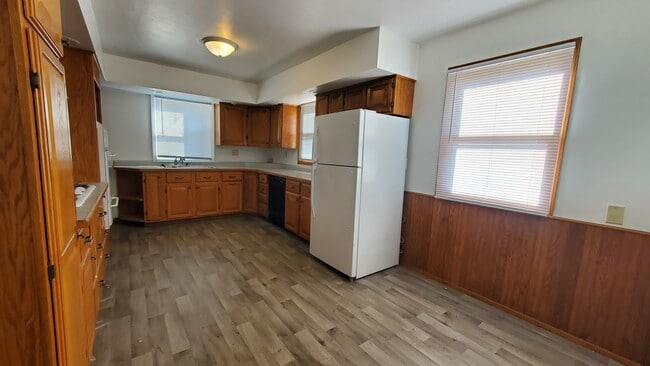 Building Photo - 2720 W Folsom St