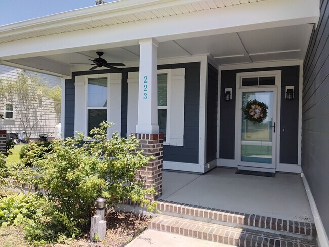 Foto del edificio - 4 Bedroom home in Beaufort