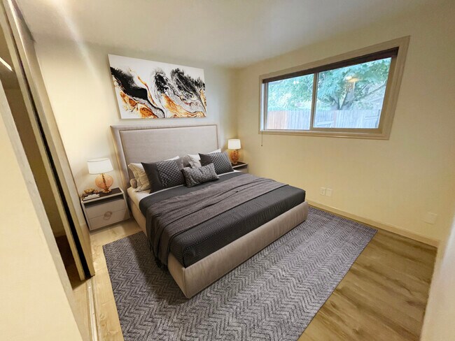 Foto del edificio - 3430 Baywood St