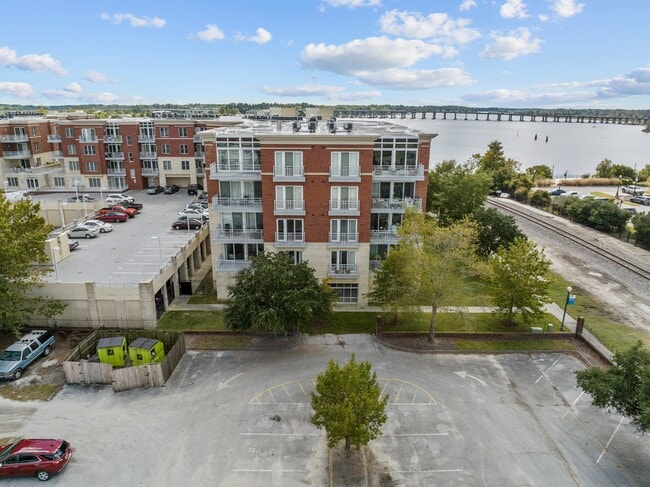 Building Photo - 235 Sky Sail Blvd